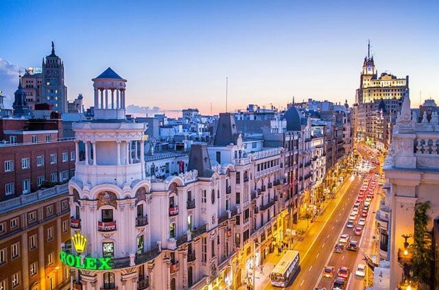 Precioso Cerca Tetuan - Apartamento Plaza Castilla Мадрид Екстер'єр фото